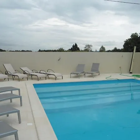 Prázdninový dům Charming On Estate 1880 With Pool At The Foot Of The Pyrenees Buzon
