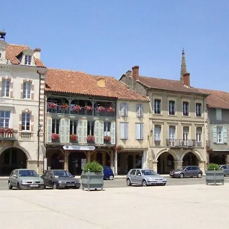 Prázdninový dům Charming On Estate 1880 With Pool At The Foot Of The Pyrenees